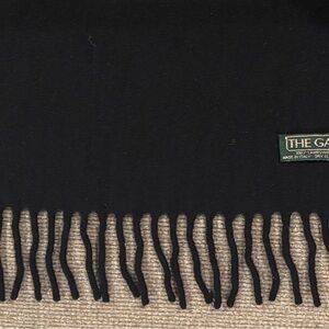GAP Classic Black Wool Scarf